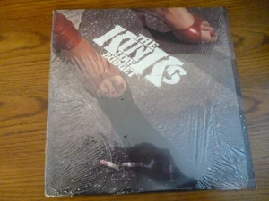 The Kinks - Low Budget LP - Arista Records AB 42400 in shrink wrap - Picture 1 of 3