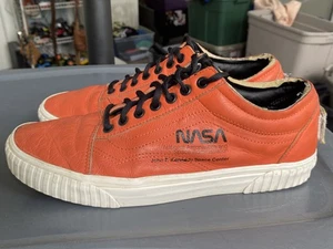 Vans NASA Old School “Firecracker”Shoes Mens 10.5 Kennedy Space USA Flag Patch - Picture 1 of 8