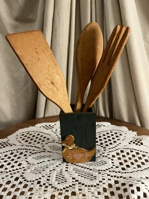 VTG Farmhouse Cottagecore Goose Wooden Cooking Utensils Set W/ Decorative Holder - Image 1 of 4