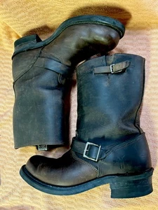 Stivali Frye uomo ingegnere 9 M pelle marrone scuro cinturino fibbia moto USA vintage - Foto 1 di 12