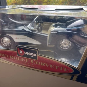 Bburago Maßstab 1:18 1957 Chevrolet Corvette Cabrio schwarz Die-Cast - Bild 1 von 5