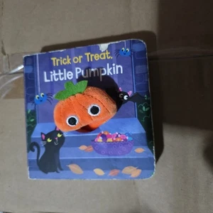 TODDLER BOARD BOOK "Trick Or Treat Little Pumpkin"LIFT A FLAP**USBORNE** - Picture 1 of 2