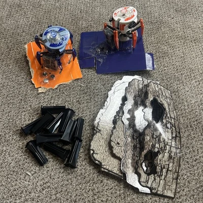 2 Hexbug Battle Ground Spiders Fight with Light W/remotes Blue Vs Orange Unused - Image 1 of 4