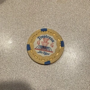 $5 Fuente Tropicana Amarillo Obsoleto Las Vegas NV Casino Chip - Imagen 1 de 2