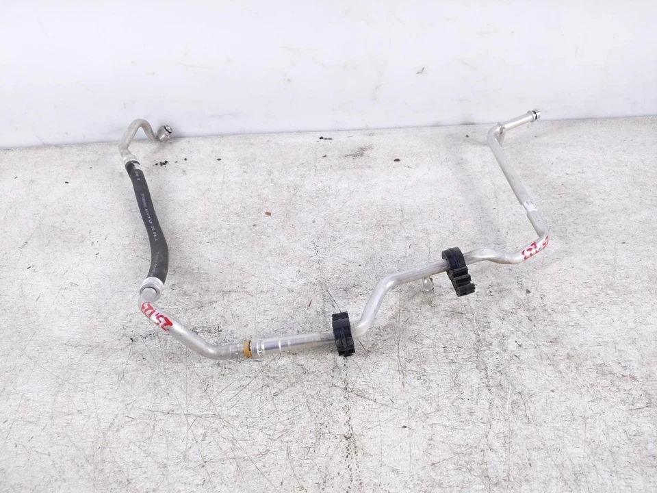 Tubo de succión de refrigerante aire acondicionado Toyota Venza 2021-2022 88707-42170 *2,5 L híbrido Foto 1 de 4