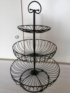 Obstkorb-Etagere * 3 Etagen * mit Griff * schwarz * 47 cm hoch  * TOP Zustand * - Bild 1 von 11