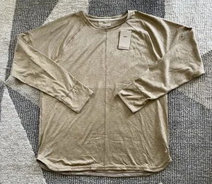 Nike Yoga Langarmshirt Größe XL Herren Braun Dri-Fit Daumenlöcher Neu mit Etikett - Bild 1 von 6