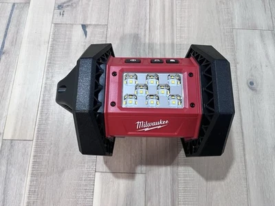 Milwaukee 2361-20 M18 Rover 18V Floodlight - Red - Image 1 of 4