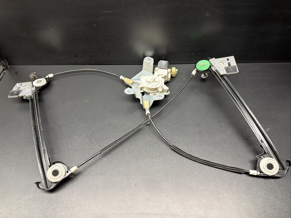 06-10 PONTIAC SOLSTICE SATURN SKY PASSENGER SIDE RIGHT WINDOW REGULATOR W/ MOTOR - Image 1 of 4