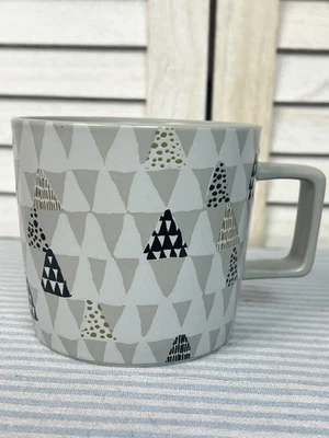 Taza de café Starbucks triángulo árboles taza gris Navidad invierno 2016 14 oz cerámica Foto 1 de 4