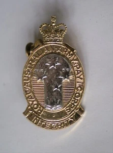 Royal Australian Army Pay Corps cap badge - Picture 1 of 2