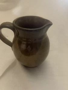 Mini jarra de arcilla vintage hecha a mano de Sturbridge Village, MA - Imagen 1 de 5