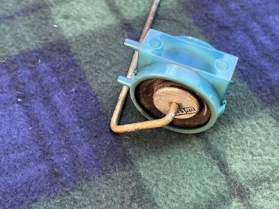 Mercedes-Benz R107 C107 380SL 450SL 560SL Gas Tank Lock Actuator - Image 1 of 4