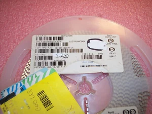 QTY (100) 1000pf 2000V 10% X7R 1210 SMD CERAMIC MLCC CAPACITORS 1210GC102KAT1A - Picture 1 of 1