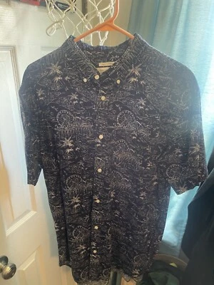 Men’s Old Navy Button Up Size XLT - Image 1 of 3