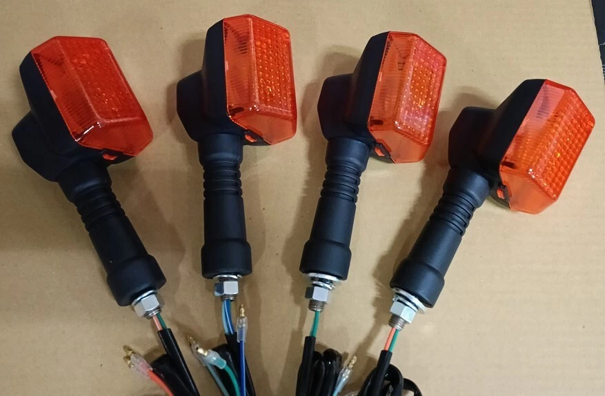 Set of four turn signals For Honda Nighthawk 750 CB750 CB 750 from 1991 to  2003 - Image 1 of 1