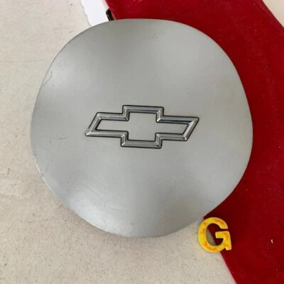 #G 1) 1995-1999 CHEVROLET LUMINA, MONTE CARLO  center cap 10211483 - Image 1 of 4