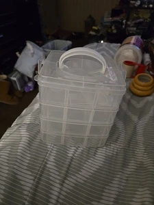 Vielseitiger 4-stufiger Organizer mit verstellbaren Fächern - Handwerk & Spielzeug Aufbewahrung - Bild 1 von 2