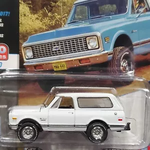 Johnny Lightning 69 1969 Chevy Blazer Classic Gold Chevrolet Car MIJO 1/1800 Wht - Picture 1 of 2