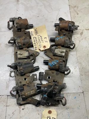 1999-2007 CHEVY SILVERADO 1500 02-06 ESCALADE Ignition Coil/ignitor OEM - Image 1 of 4