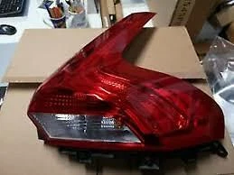 Genuine Volvo Right Tail Lamp V40 V40CC 2013 - 2019 31395845 - image 1 of 1