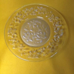 8" Princess House Fantasia Clear Salad Plate Frosted Bottom Poinsettia Vintage  - Picture 1 of 2