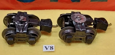 a pair of Lionel prewar Wheel Trucks, BOX couplers, clean & very nice! (#V8) - Image 1 of 4
