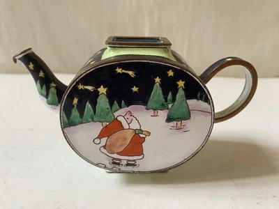 Kelvin Chen圣诞老人圣诞树假日迷你茶壶珐琅黄铜 — 第 1/4 张图片