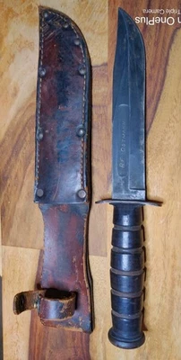 Cuchillo de combate Camillus con funda de cuero USMC hecho en EE. UU.  Foto 1 de 4