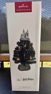 Albero da tavolo Hallmark Keepsake Harry Potter - 2022 luci e suoni magici QFM3363 - Foto 1 di 5