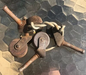 4 Antique Vintage Matching Cast Iron Wheels - Picture 1 of 3