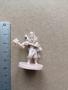1 x GUERRIER DU CLAN DU BELIER MINIATURE /VIKING/BLOOD RAGE/M661 - Foto 1 di 1