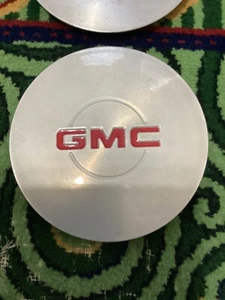 GMC Yukon XL Safari Sierra 1500 Center Hub Cap Hubcap 1999-2005 15040220 1 Piece - Picture 1 of 7