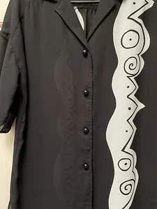 MCM Very Black Cover Up Perfection Fit Roxanne Button Ball Shape Abstract Print - Bild 1 von 7