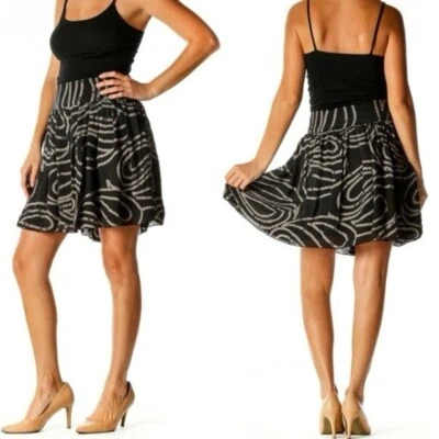 Mini Falda Plisada Banana Republic Negra Marfil Cadena Estampado Cuentas 100% Seda Talla 8 Foto 1 de 4