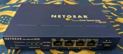 NETGEAR DS104 4 Port 10/100 Mbps Dual Speed Hub NO POWER SUPPLY - Image 1 of 3