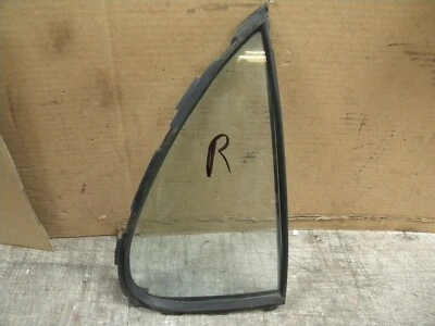 Nissan Altima 1997 ventana de ventilación de fábrica puerta trasera derecha cuarto ventana de cristal Foto 1 de 3