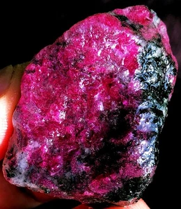 51,2 g Museo!!! Rubí rojo natural en gema de cristal de zoisita verde espécimen ie1651 - Imagen 1 de 12