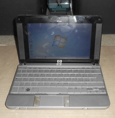 Hp Mini 110 1110el funzionante ma senza allimentatore - Immagine 1 di 4