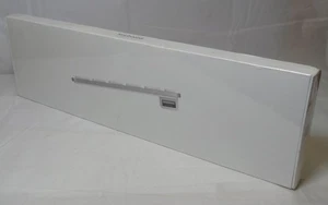 Rare Apple A1243 USB Wired Keyboard Num Keypad International English (MB110Z/A) - Picture 1 of 2