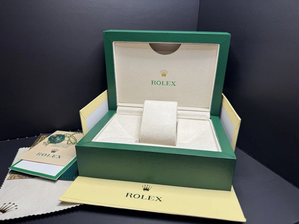 Rolex Genuine watch box case 39141.02 Large Outer box Color Green - Image 1 of 4