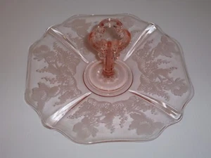 Elegant Cambridge Gloria Pink Center Handle Tray - Picture 1 of 6