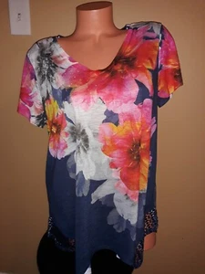 TIME AND TRU. NWT EMBELLISHED MULTICOLOR SHORT SLEEVED TOP - Picture 1 of 4