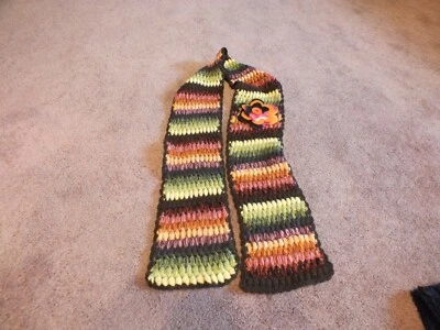 Bufanda Reciclada Reutilizada Multi Hecha a Mano Apliques Flor Eddie Bauer 50x5" Foto 1 de 2