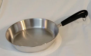 Sartén/sartén inferior de disco de tres capas de acero inoxidable Revere Ware 1801 de 9" sin tapa EE. UU. - Imagen 1 de 5