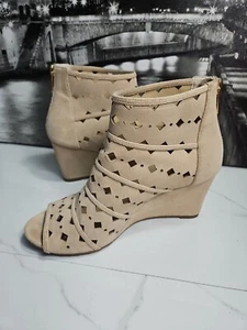 Michael Kors Beige Suede Leather Zipper Up 3" Wedge Open Toe Shoes 8M - Picture 1 of 7