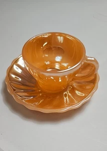 Anchor Hocking Fire King Ofenfest Glanzgeschirr Karneval Glas Teetasse & Untertasse - Bild 1 von 5