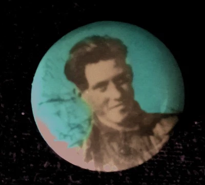 Broche trasero alfiler de lutoEste broche data de principios del siglo XX, Foto 1 de 2