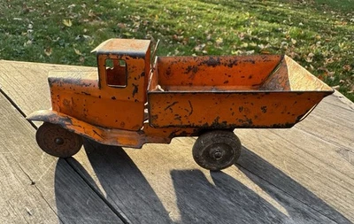 Camión de volteo vintage Wyandotte años 30 acero prensado 7" palanca naranja Foto 1 de 4