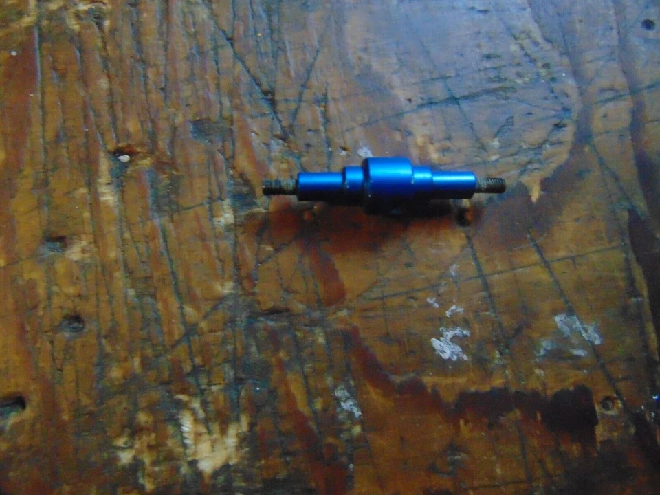 RAPTOR 60 / 90 / 50 / 30 BLUE ALLOY TAIL ROTOR SPINDEL - Bild 1 von 1